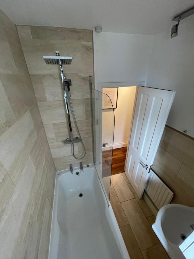 דירות לונדון Spacious Flat Opposite The Oval מראה חיצוני תמונה